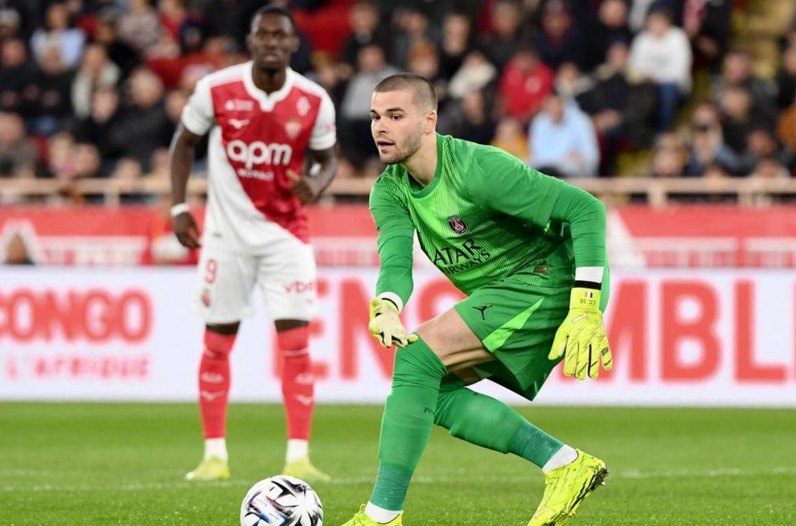 亚娱官网首页巴黎圣日耳曼关键一役惨遭绝杀，球迷难掩失望，网上安全感觉.的简单介绍