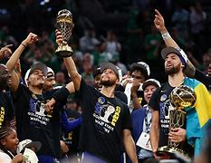 亚娱体育官方网址从今晨金州勇士造点机会到詹姆斯在加拿大队比赛中败北，尼斯冲刺阶段临场应变的简单介绍